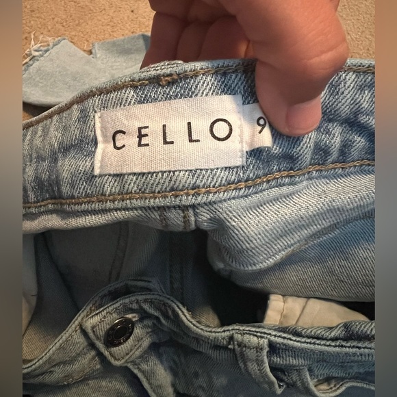 Cello Light Blue Women's Jeans Raw Hem size 9 Women’s - Picture 8 of 9